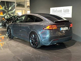 SUV Tesla Model X 3 av 15