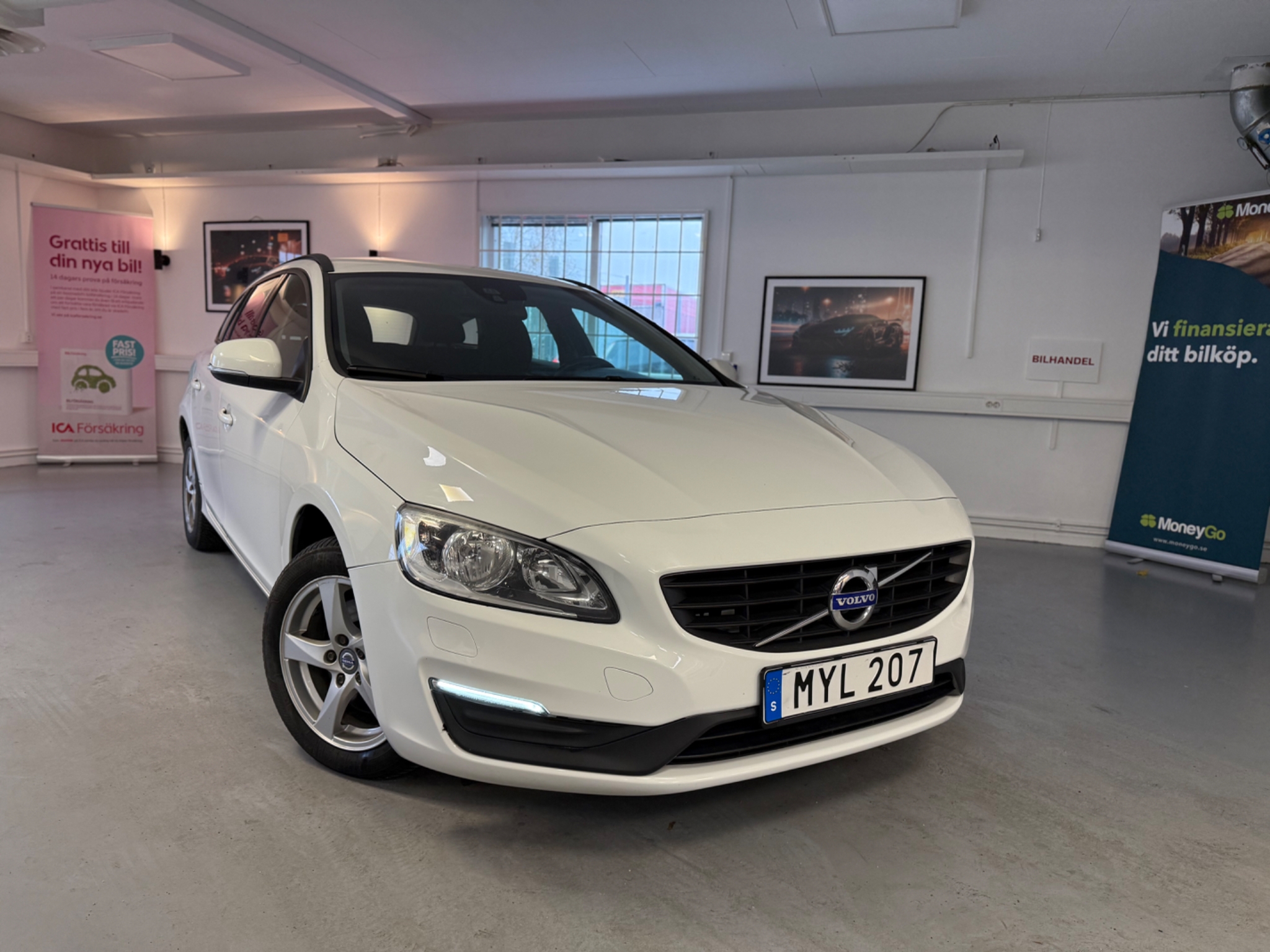 Volvo V60 D2 2016, kuva 2/44