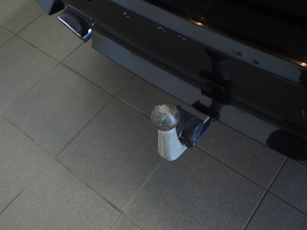 BMW 520i 170hk Touring Comfort Automat Drag P-Sensorer Skinn