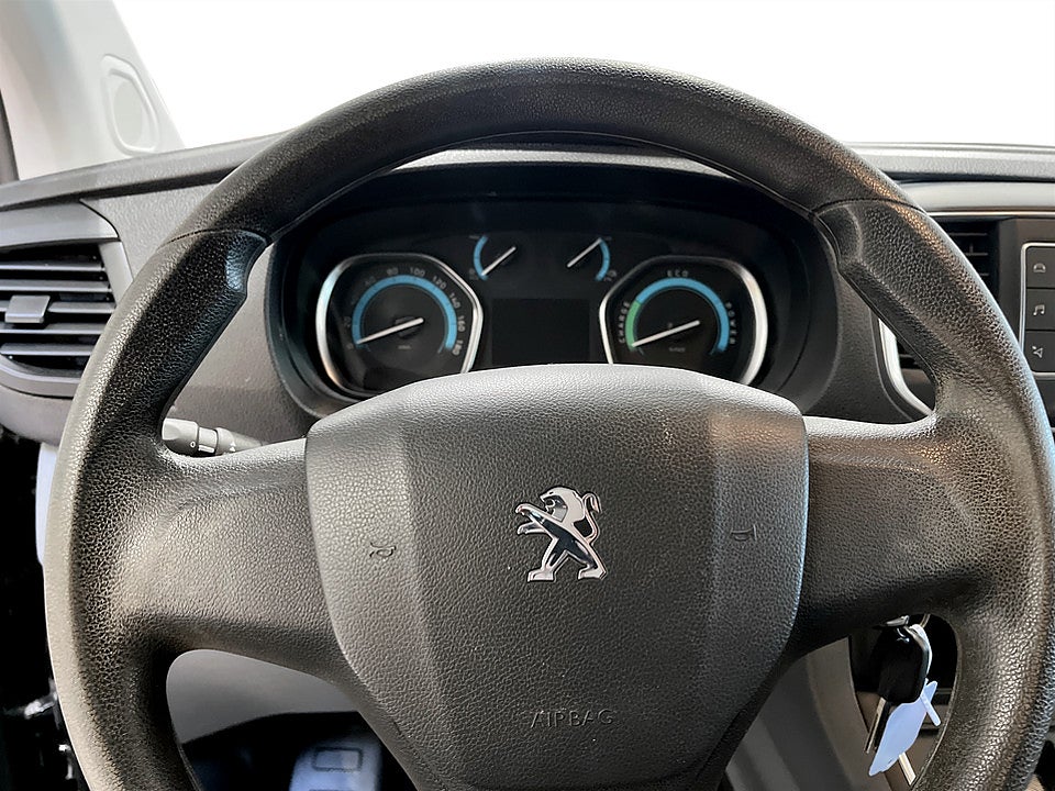 Bild på Peugeot e-Expert PRO+ 50 kWh 136hk Aut L2 DRAG