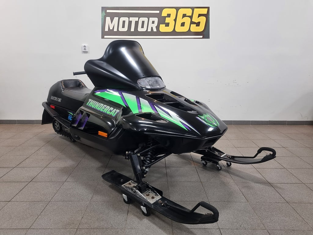 Arctic Cat Thundercat 900 • 323 MIL / TOPPSKICK /1099 KR/MÅN