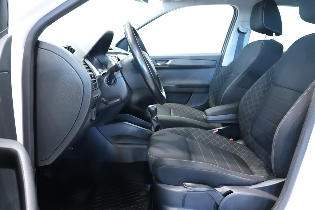 Skoda Fabia Elegance TSI 90 2015, bild 7/10
