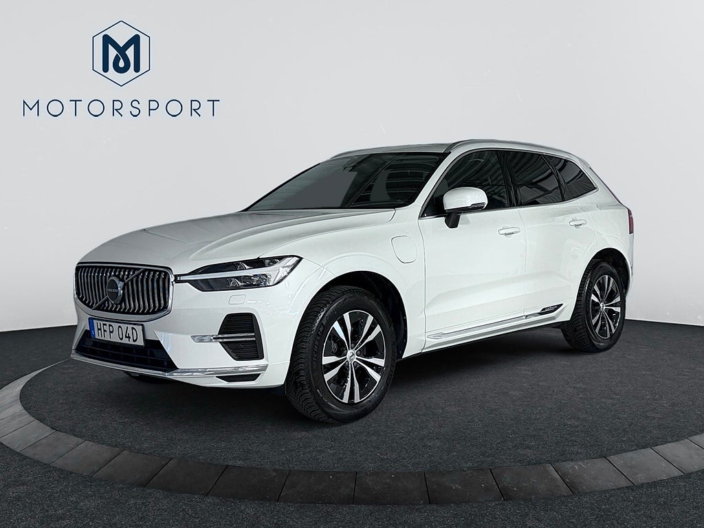 Volvo XC60 Recharge T6 AWD Core Edition Drag Värmare Kamera Pano