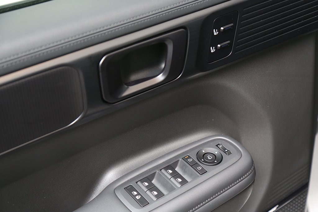 Hyundai Santa Fe PHEV 4WD 252HK Calligraphy Line 7-sits 2025