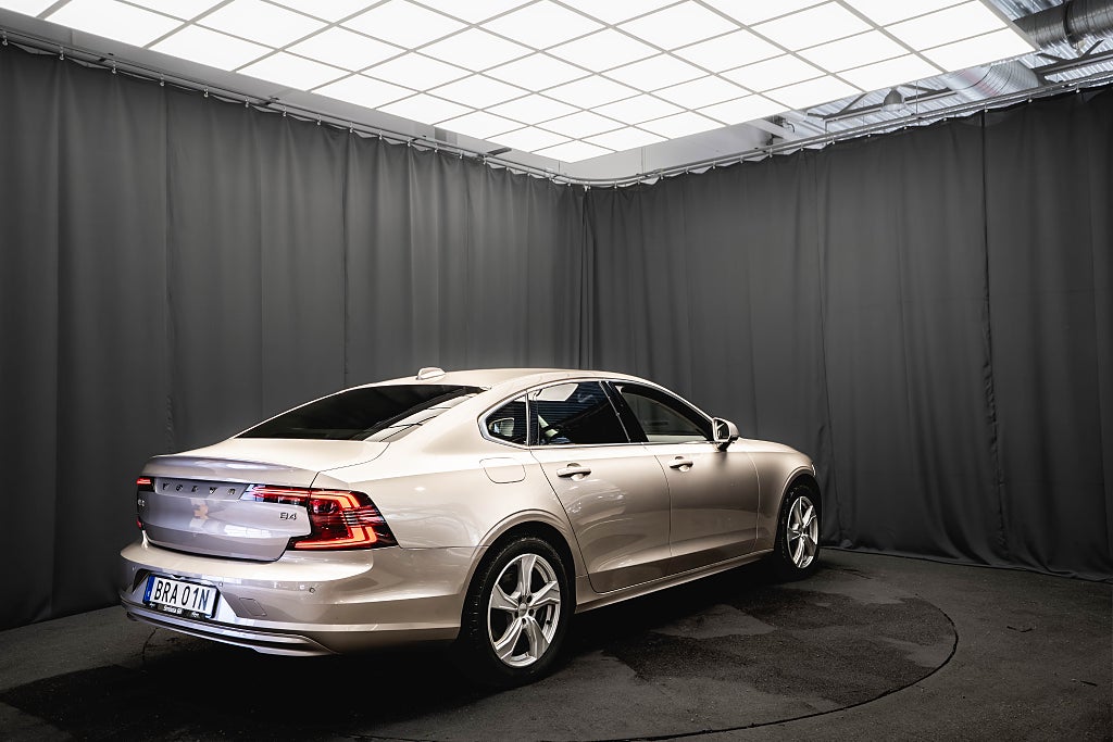 Volvo S90 B4 KOMFORTSTOLAR LÄDER KAMERA B-VÄRM MINNE GOOGLE MOMS