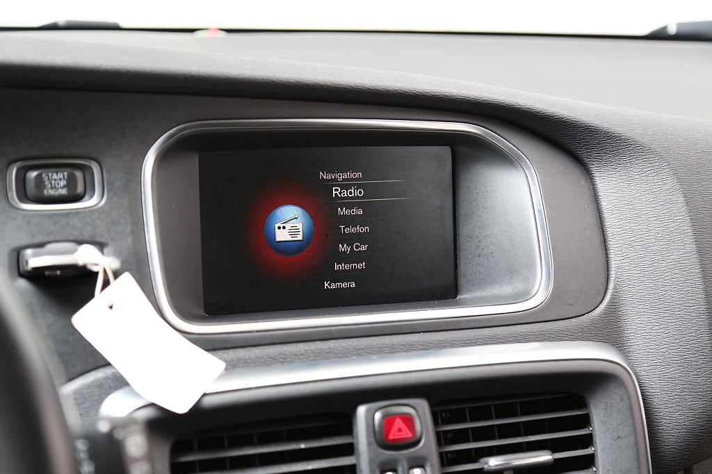 Volvo V40 Cross Country D3 150hk Adv Edition Kamera Värmare Drag 2019