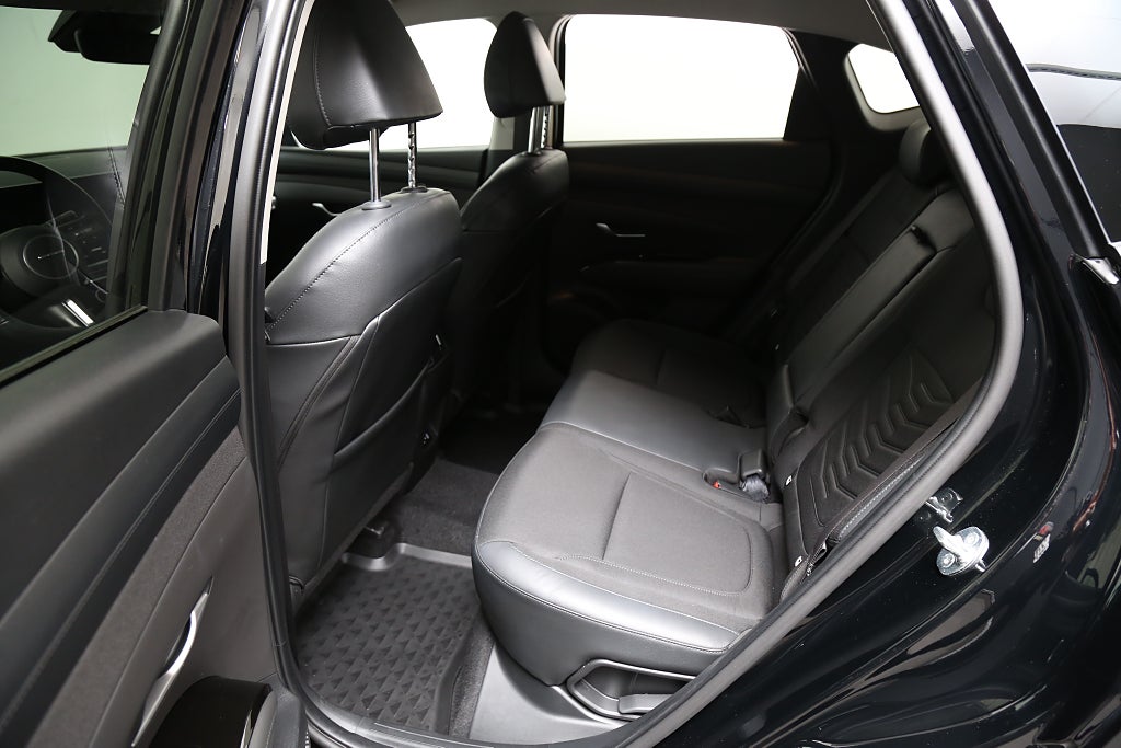 Hyundai Tucson *Essential MHEV 1.6 T-GDI Automat Navi Kamera 2025