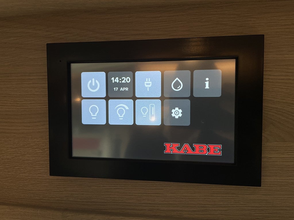 Kabe Classic 740 T / ALDE / Aut 180hk / 4400kg / Ugn / Badrum bak /  - Kabe