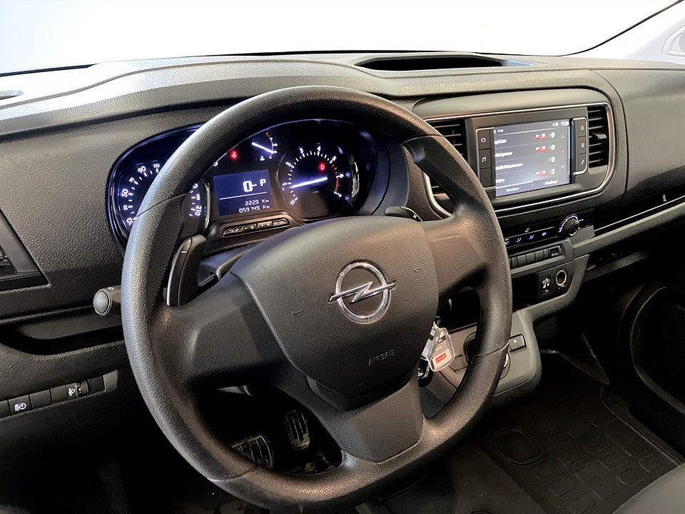 Bild på Opel Vivaro Business 2.0 BHDi 145hk Aut L3 DRAG P-SENSORER