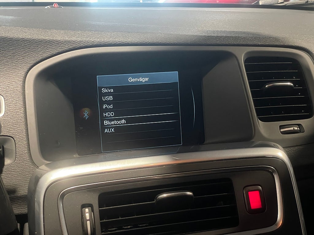 Volvo V60 D4 |Momentum | KAMREM BYTT | DRAG |VÄRMARE 2017