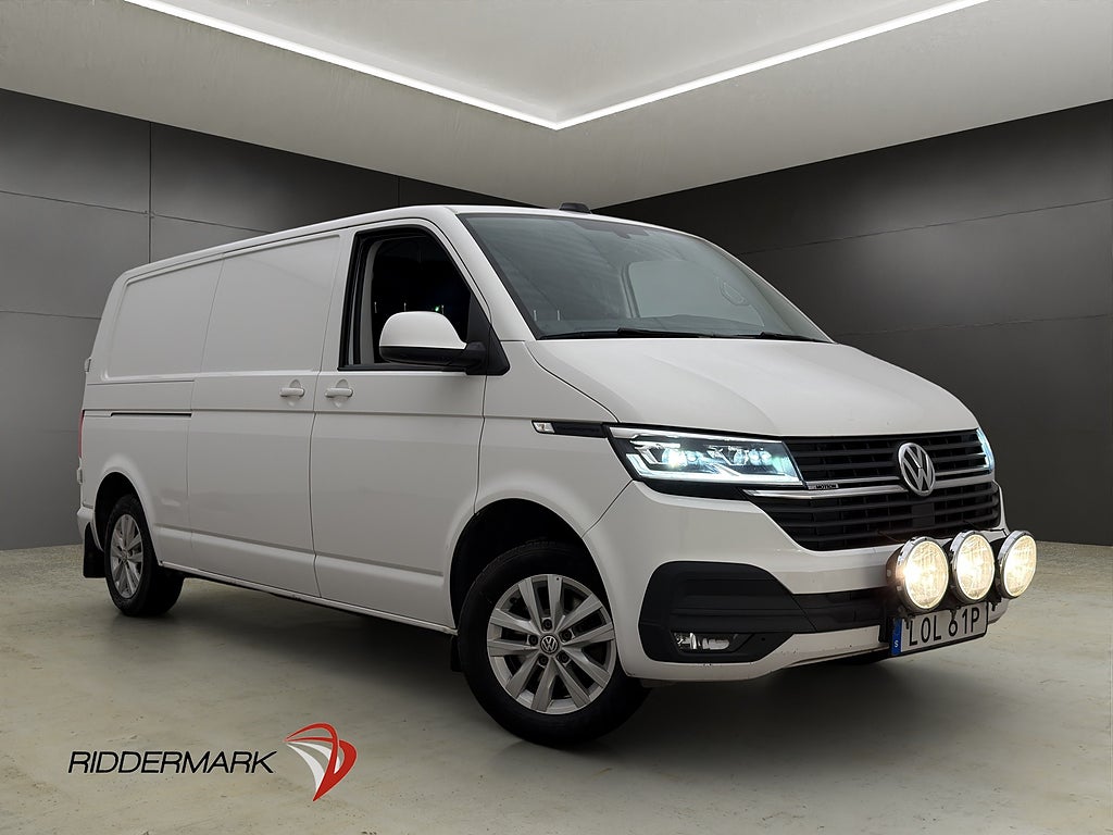 Volkswagen Transporter L2 4M Värm Drag V-Inredd CARPLAY Moms