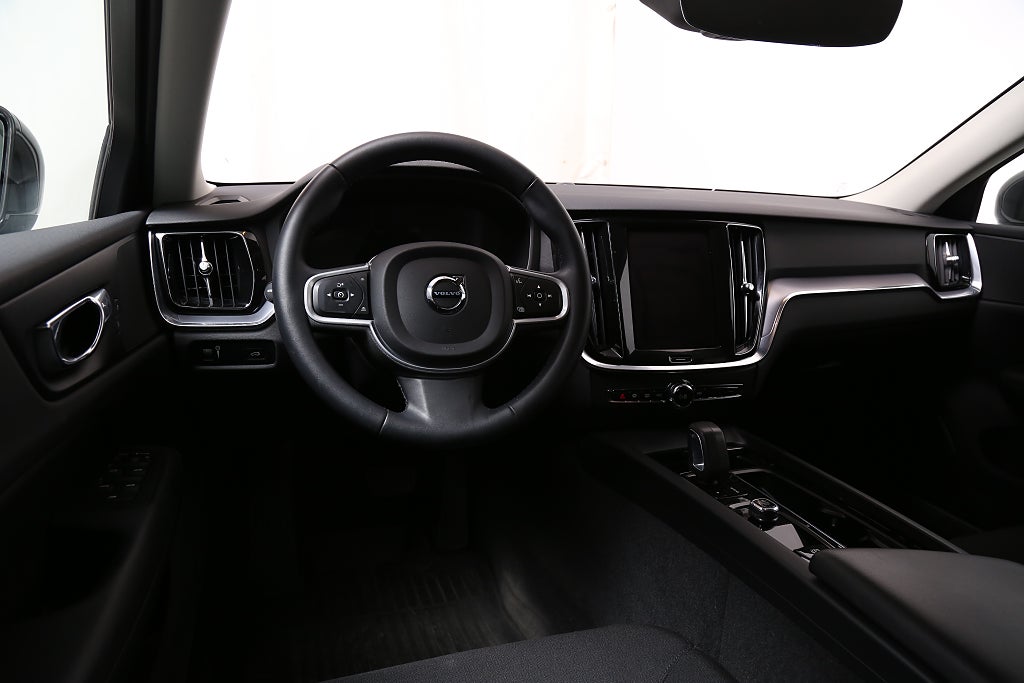 Volvo V60 B4 Diesel 197hk Momentum Aut Navi Kamera VOC Leasbar 2022