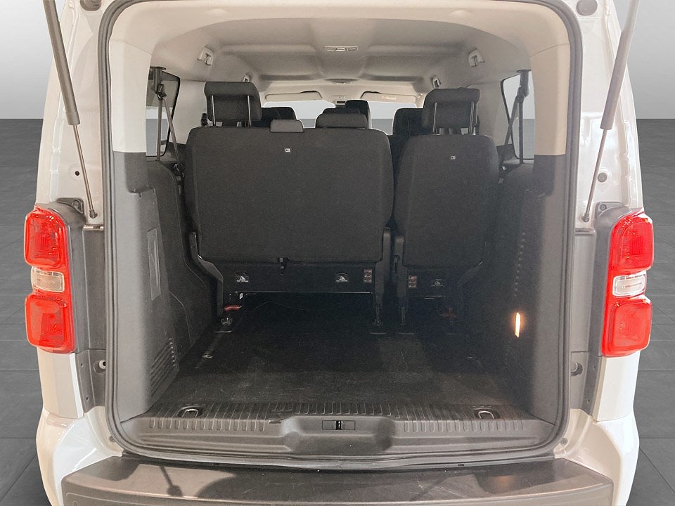 Bild på Peugeot Traveller 2.0 BHDi 144hk Aut L3 - 9-SITS, FARTHÅLLARE