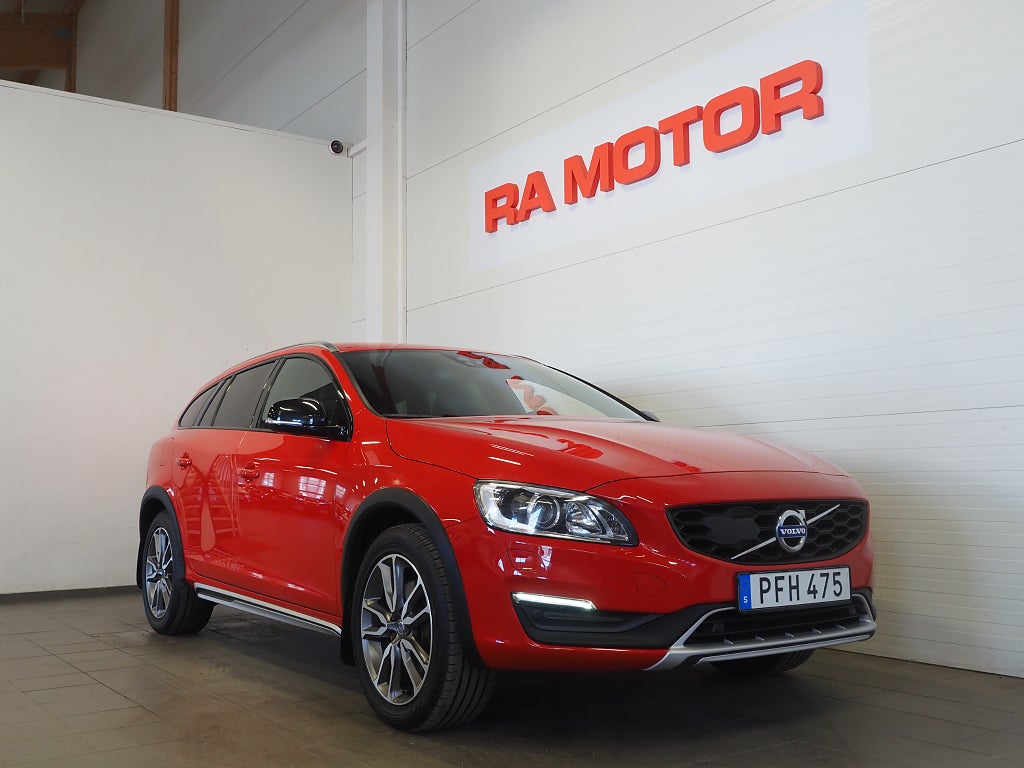 Volvo V60 Cross Country D4 Geartronic 190hk Summum Värmare Skinn P-Sen 2017