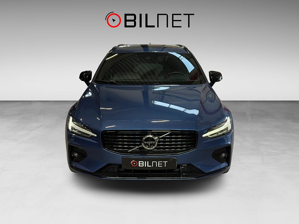 Volvo V60 B4 Aut R-Design *3,99%* SeSpes HUD H/K Pano 20" 360