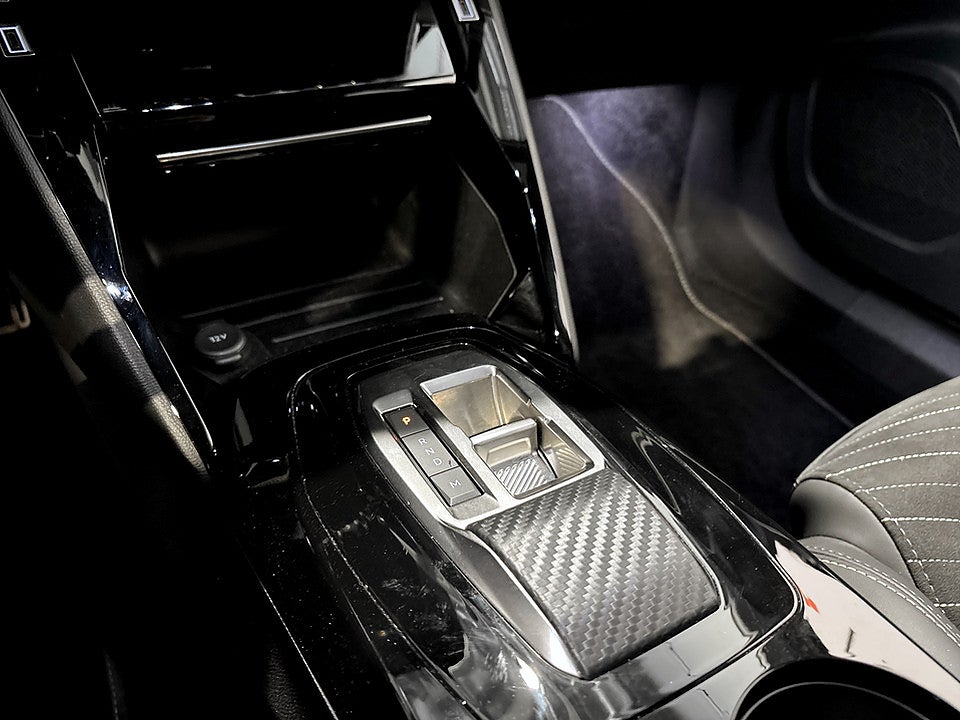 Bild på Peugeot 2008 GT 1.2 PT 130hk Aut B-KAMERA CARPLAY