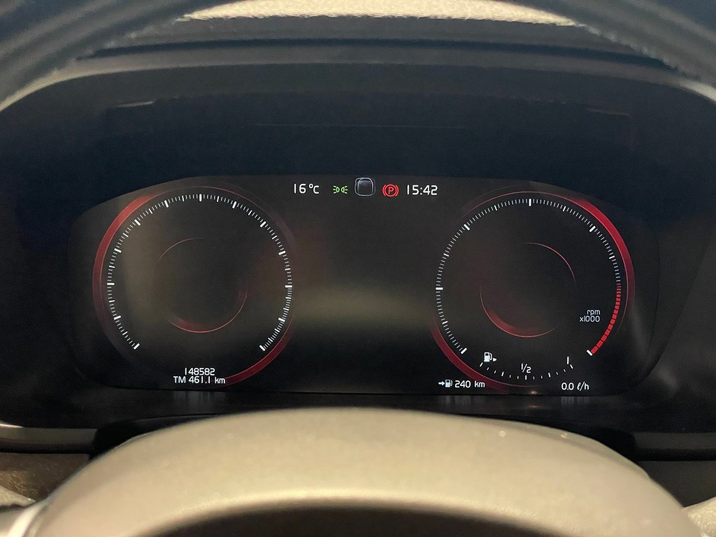 Volvo V90 Cross Country D4 AWD Momentum SKINN NAV VÄRMARE 2019