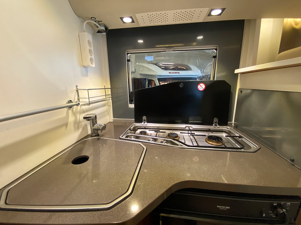 Adria Coral Supreme S 670 SL / ALDE / Dragkrok / Fint skick! - Adria