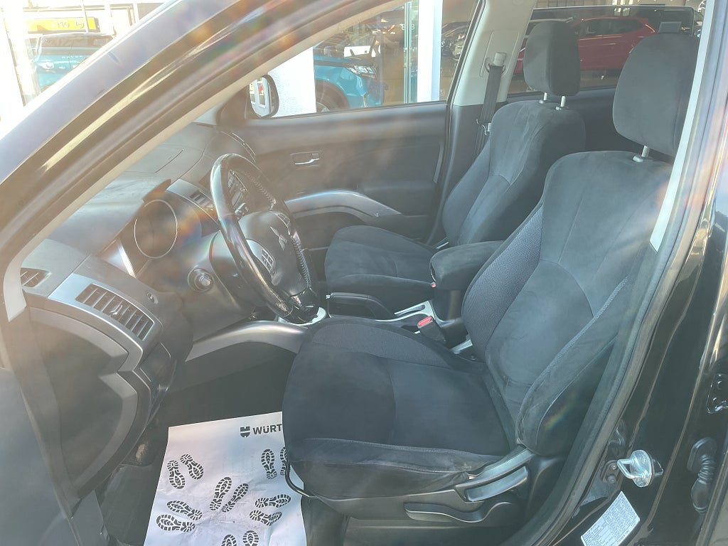 Mitsubishi Outlander 2.4 AWD CVT