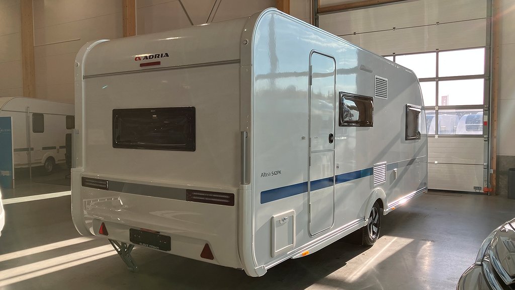 Adria Altea 542 PK / 3-våningsäng / 2,295.- / mån - Adria