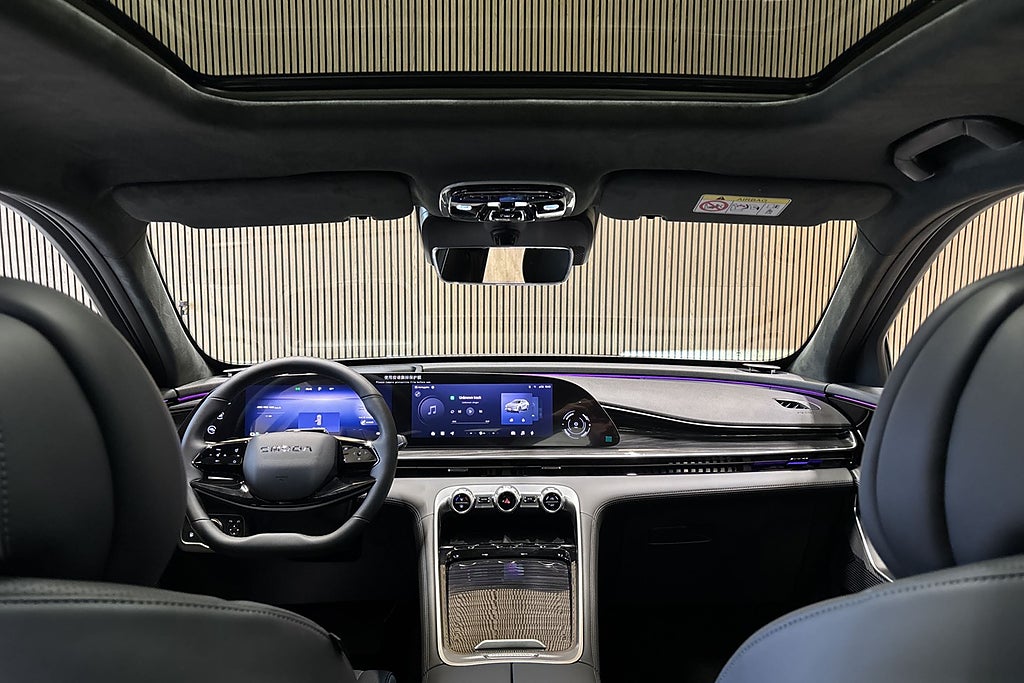 Omoda 9 1.5T + 34.46 kWh PHEV AWD Pano Elstol 360 BLIS Sony HUD