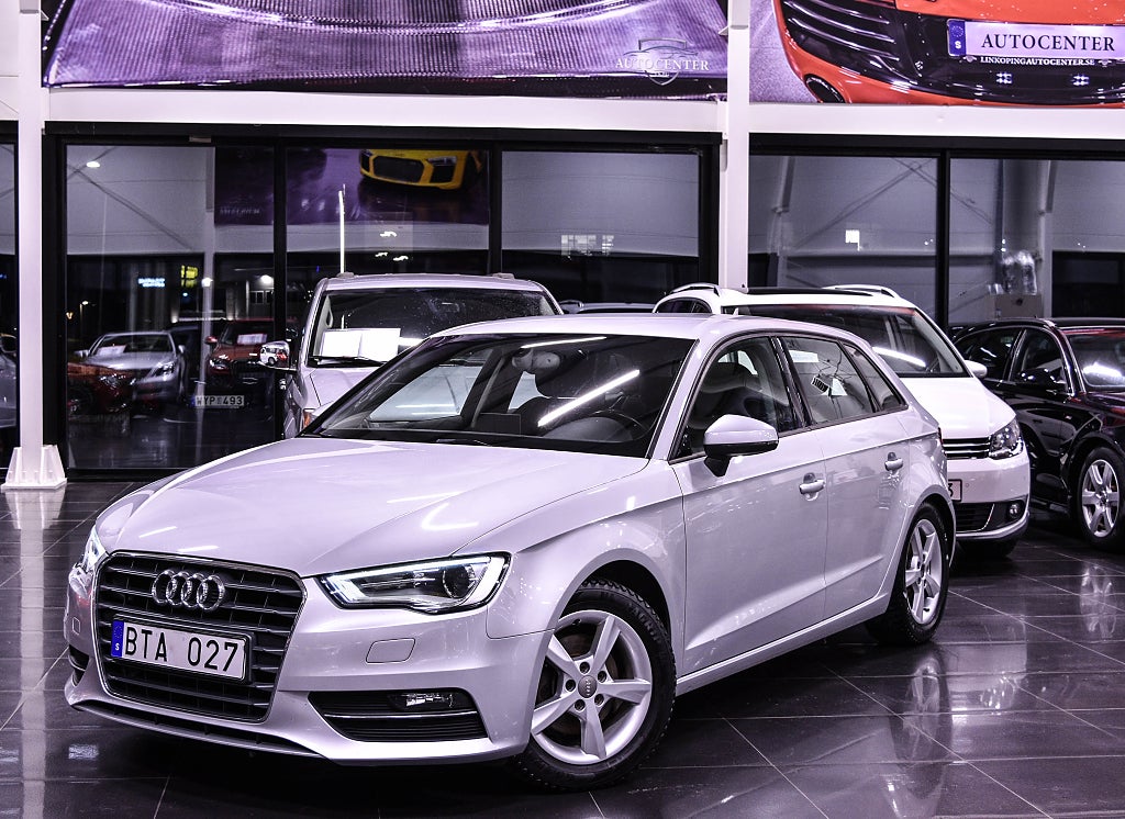 Audi A3 Sportback 2.0 TDI S Tronic|Kamrem bytt|D-Värmare|Drag 