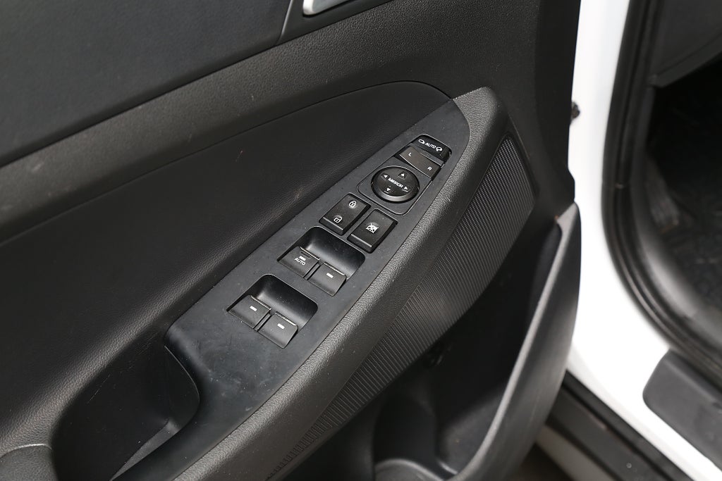 Hyundai Tucson 1,6 T-GDI Premium AWD Aut Pano Skinn 1ägare Motorv Drag 2018