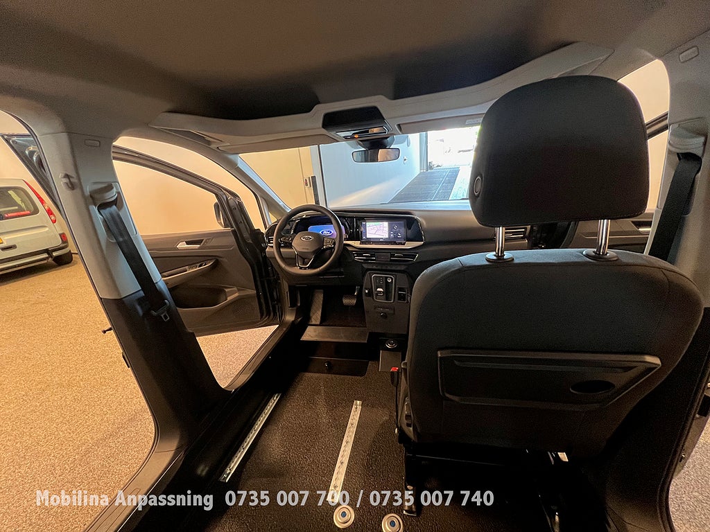 Ford Tourneo Handikappanpassad Golvsänkt 