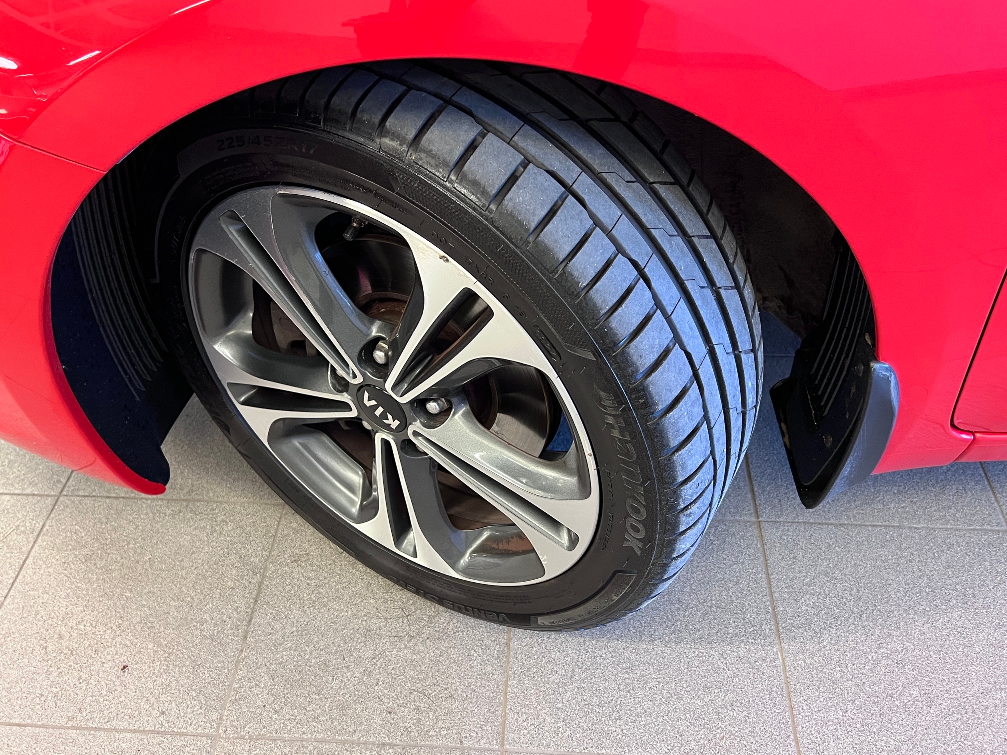 Kia Ceed SW 1.6 CRDi Aut Drag GT-Line 2016, photo 2/51