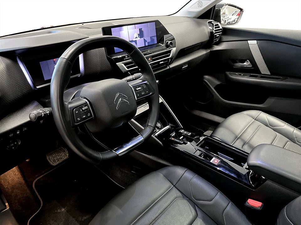 Bild på Citroën e-C4X Shine Exclusive 50 kWh Aut B-KAMERA PANO ELSTOL 136hk