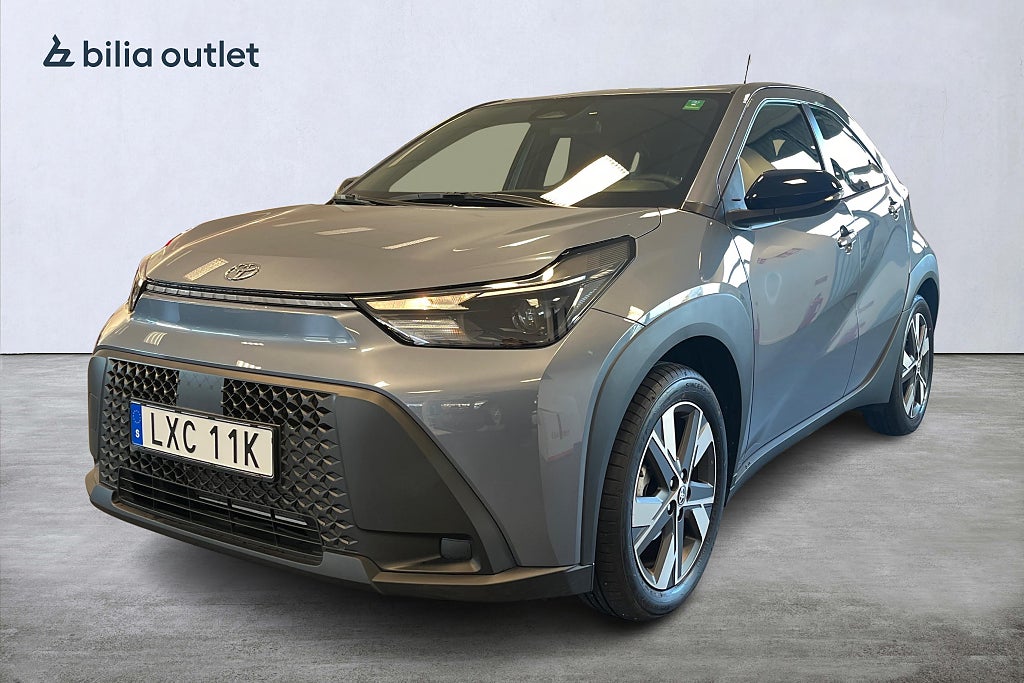 Toyota Aygo X Hybrid e-CVT Play 116hk / Kamera CarPlay 1 Brukare MOMS