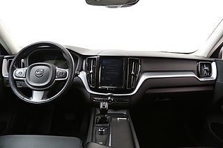 SUV Volvo XC60 17 av 28