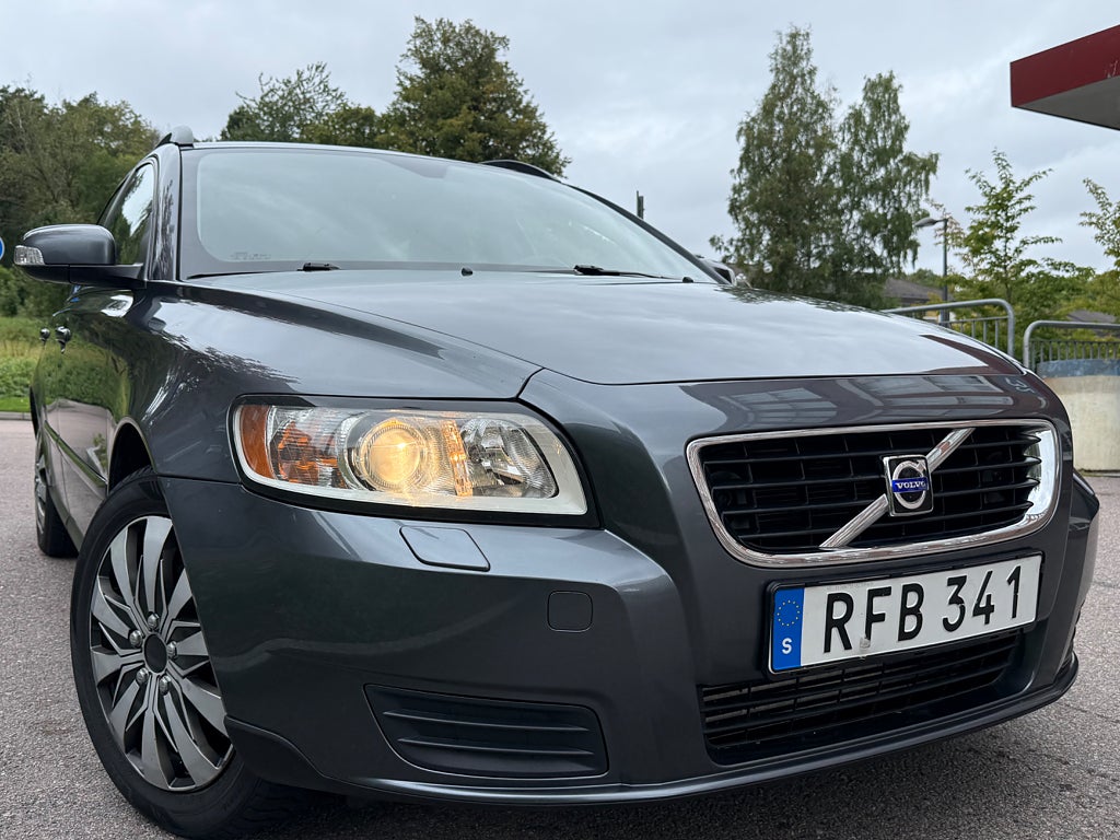 Volvo V50 2.0D 136HK Dragkrok D-Värm Nybesiktigad 