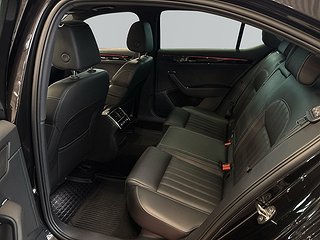 Skoda Superb 2.0 TSI 4x4 Business L&K 272 hk S&V/Navi/Pvärm