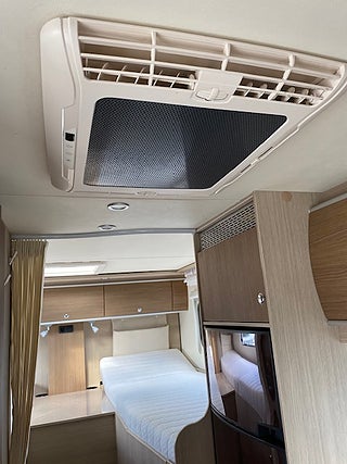 Husbil-halvintegrerad Bürstner Ixeo Time 9 av 9