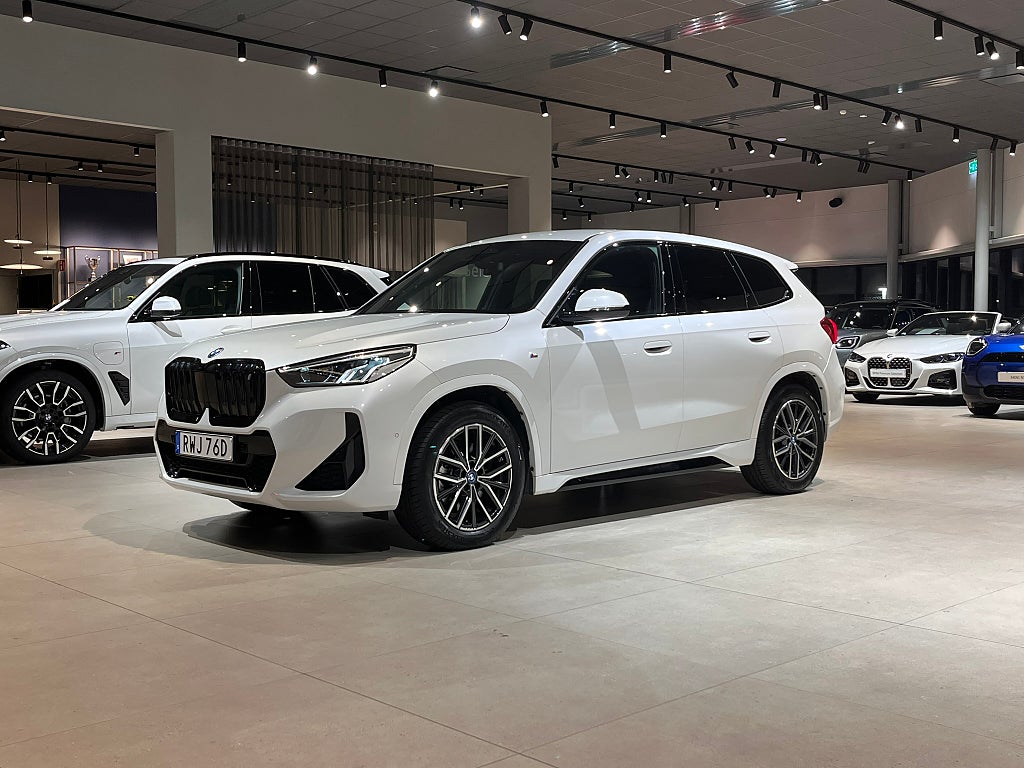 BMW iX1