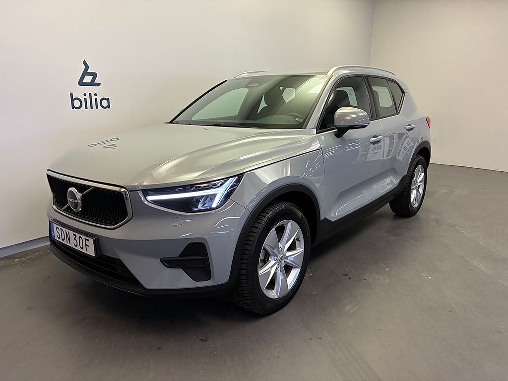 Volvo XC40 B4 FWD Bensin Core / Keyless / Backkamera / Na...