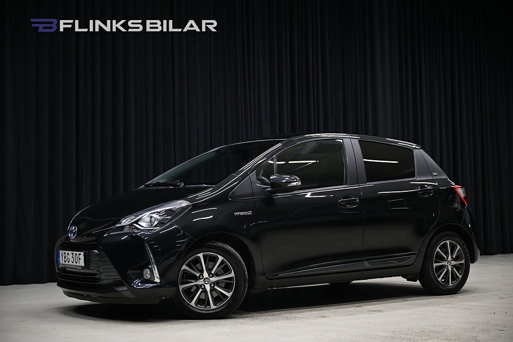 Toyota Yaris Hybrid 101HK Y20 Backkamera|DEFA|M/K-Värmare|Y20-Black