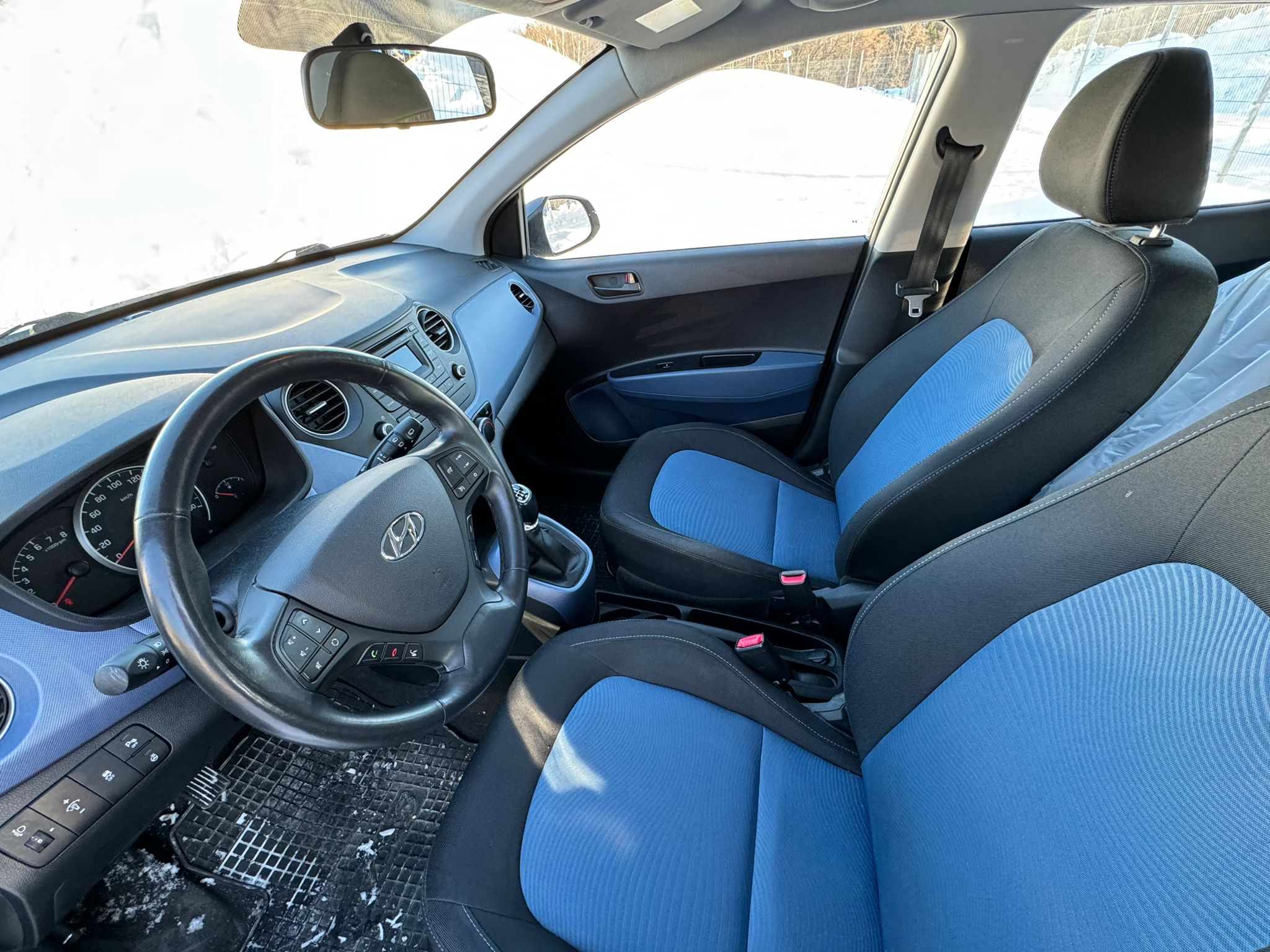Hyundai i10 Vi förmedlar din bil 2015, bild 5/34