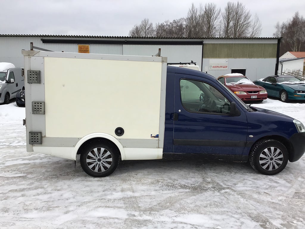 Peugeot Partner / Skåpbil Nybesiktad Pickup 2.0 HDi  FIN Skåpbil Nybesik