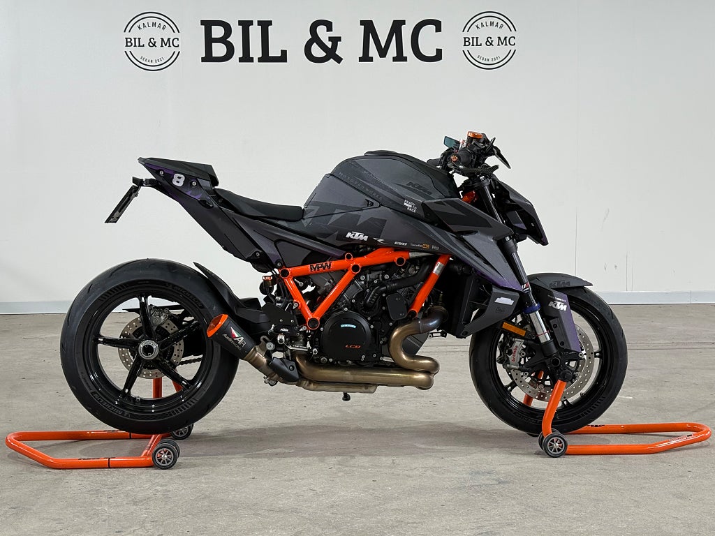 KTM 1390 EVO låga mil techpack Austin racing 