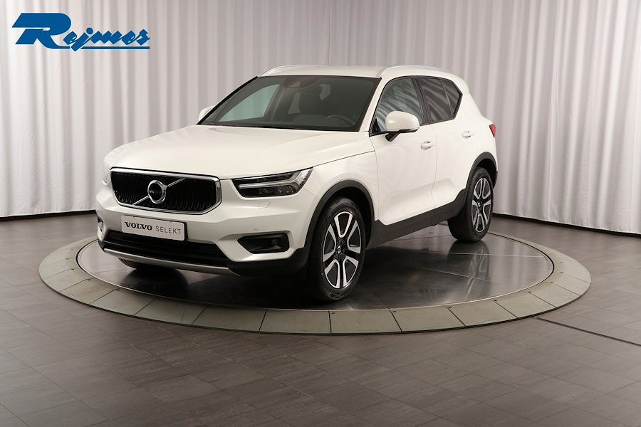 Volvo XC40 B4 FWD Bensin Momentum Advanced SE