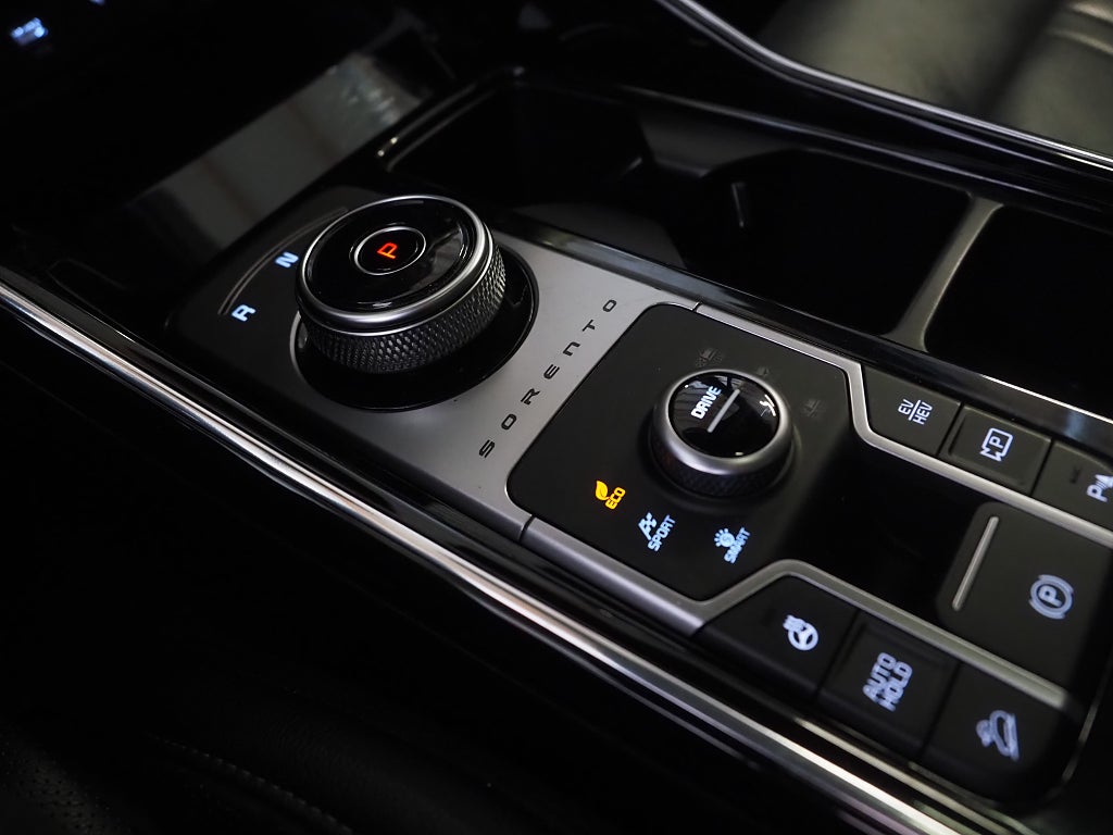 Kia Sorento PHEV 265hk Black Edition | Pano | Skinn | 7-sits | 360° 2023