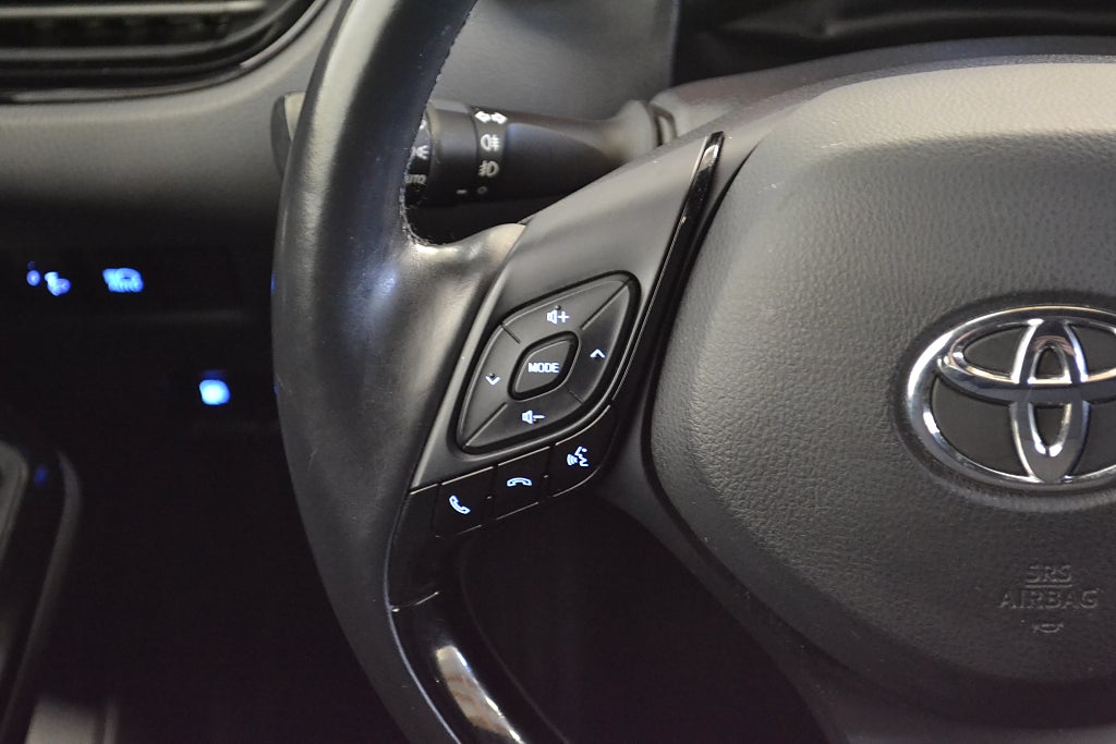 Toyota C-HR Hybrid CVT X-Edition Dragkrok Kamera Rattvärme M-Värm 2019