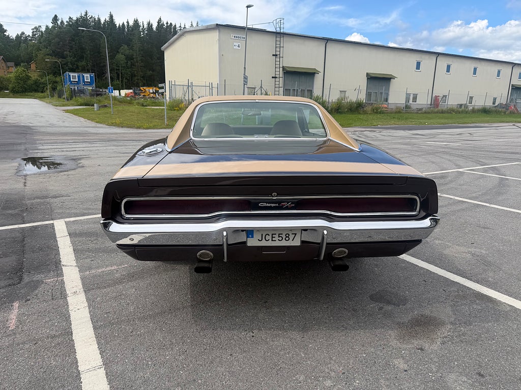 Dodge Charger 500 V8