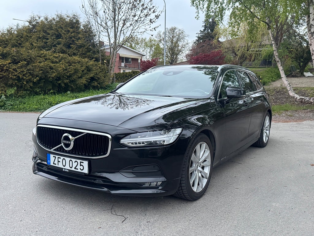 Volvo V90 D4  AUTOMAT/SKINN Momentum Euro 6
