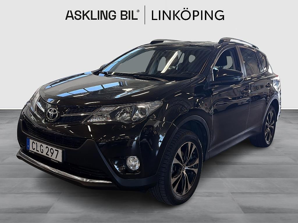 Toyota RAV4 2.0 Manuell AWD Edition 50 Motorvärmare Navigation