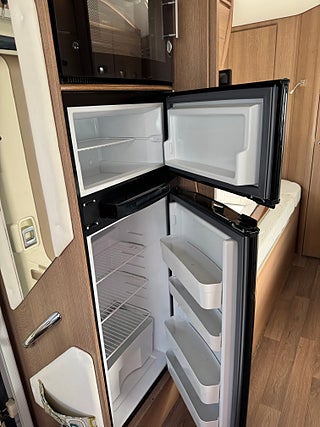 Husbil-halvintegrerad Mc Louis  MC4 75 9 av 21