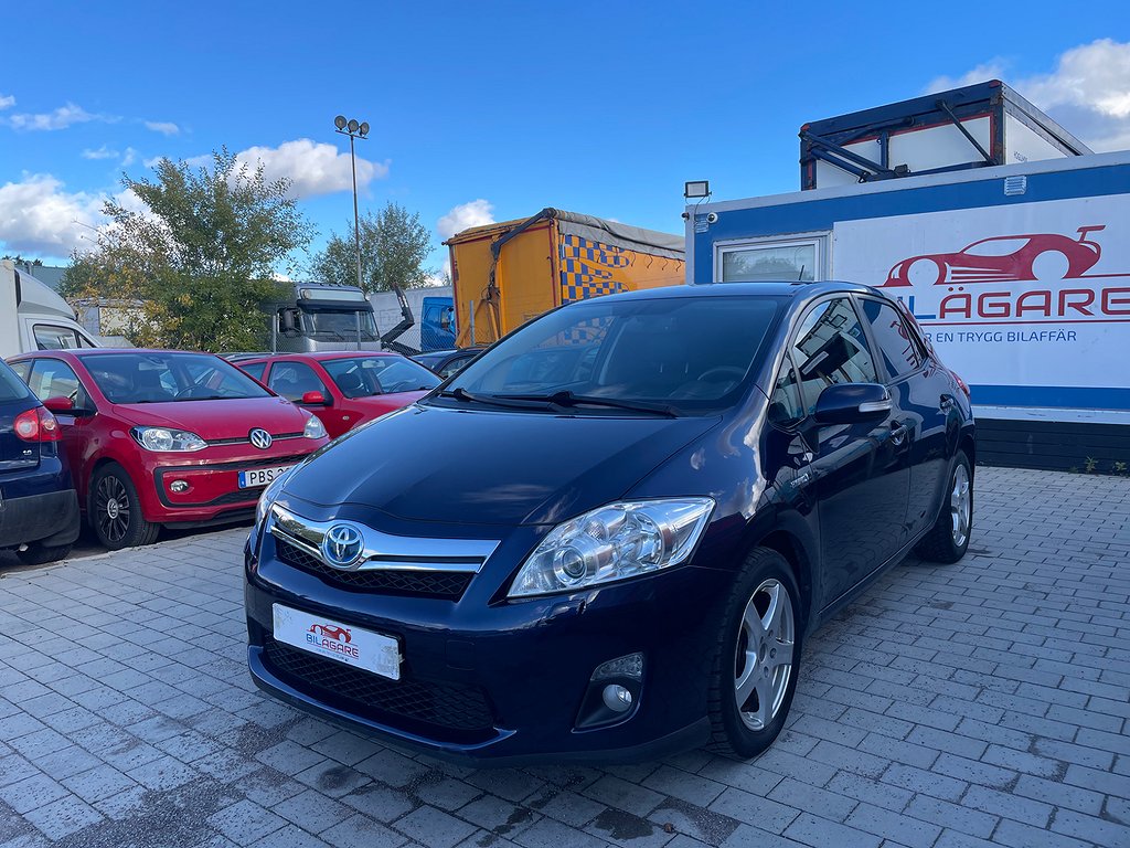 Toyota Auris Hybrid e-CVT HSD Premium 136hk B-kamera Keyless