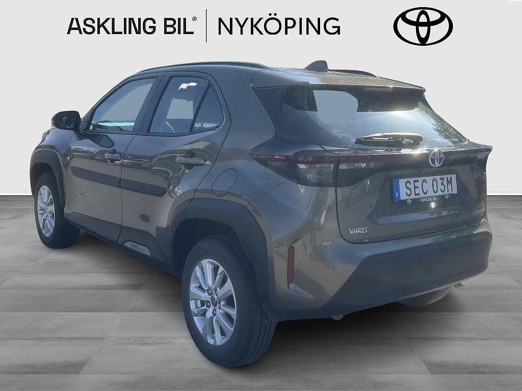 Toyota Yaris Cross 2023 - miniatyr 3